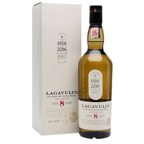 Whisky Lagavulin 8 ani, single malt scotch, 48%, 0.7L, ediție limitată, ideal pentru colecție.