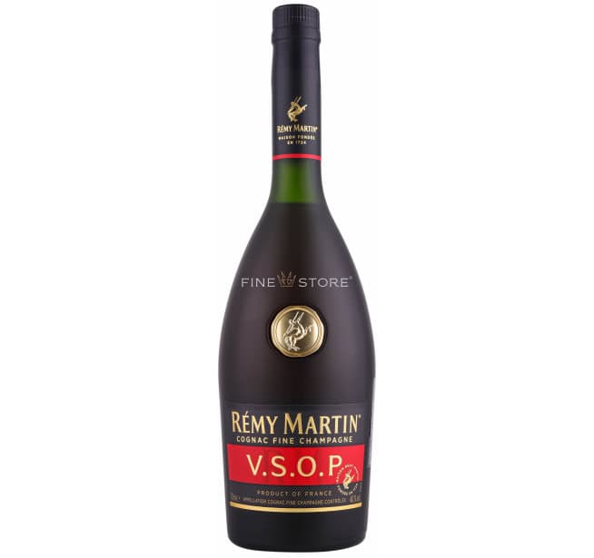Butoaie de REMY MARTIN VSOP 0.7L, cognac fin și rafinat, ideal pentru colecție și degustare premium.