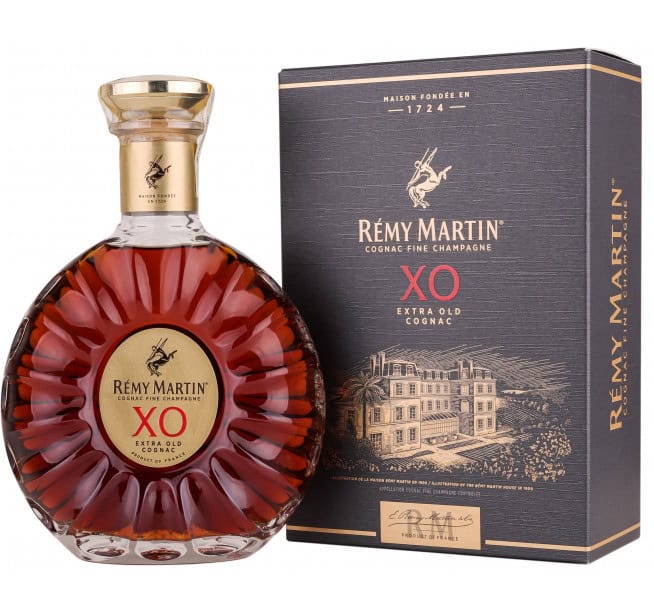 Remy Martin XO 0.7L, băutură de lux, disponibilă pe MySuperMarket.ro.