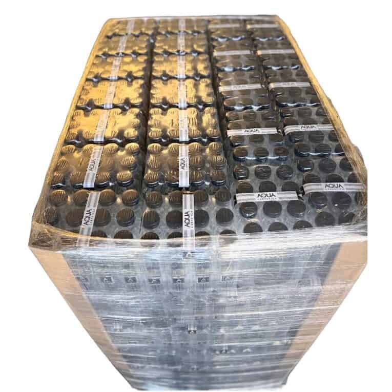 Apă minerală AQUA CARPATICA 0.5L, pachet 144x12, sticle de calitate superioară.